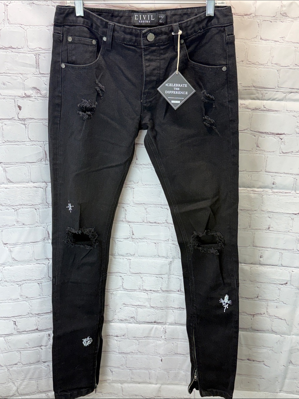 ⭐️Civil Regime Mens distressed ankle zip button fly black jeans SZ 31X32. NWT